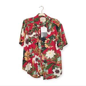 NWT Sandrine Rose Red Tropical Floral Print Pearl Snap Shirt Size S